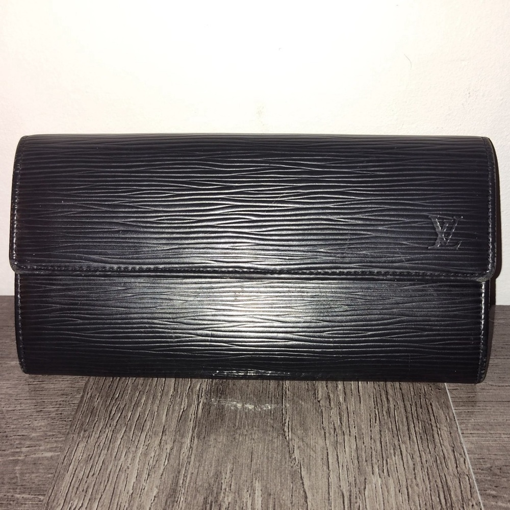 Louis Vuitton Black Epi Portefeuille Sarah Wallet